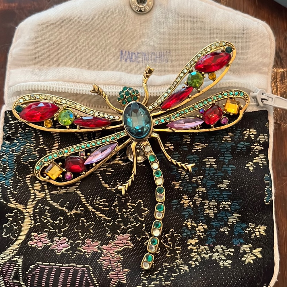 Dragonfly brooch